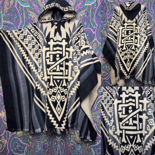 Griz Alpaca Poncho - Black