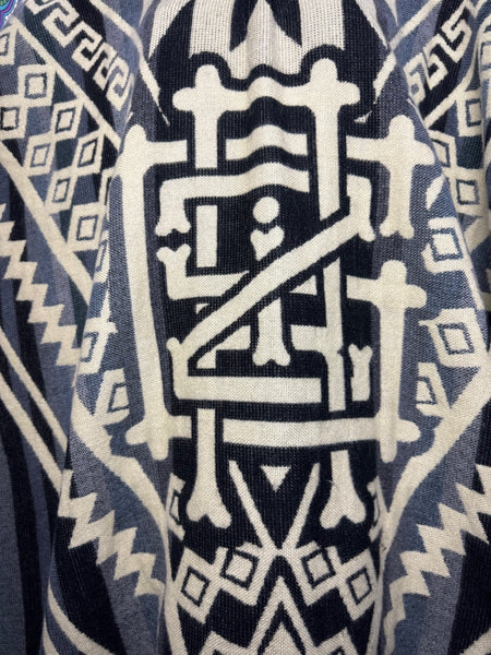 Griz Alpaca Poncho - Black